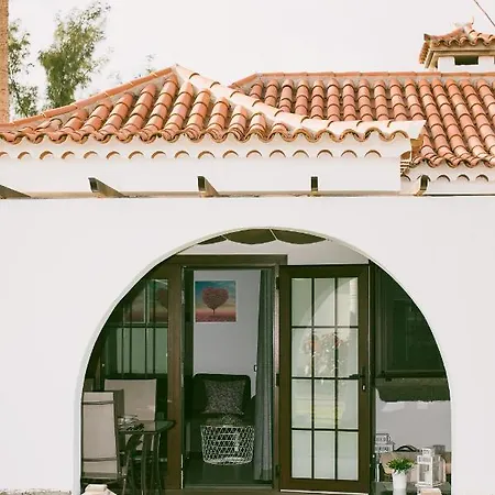 Bungalow Elegance *